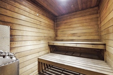 Spacious 2 bed / 2 bath condo in the heart of Aventura! Bright