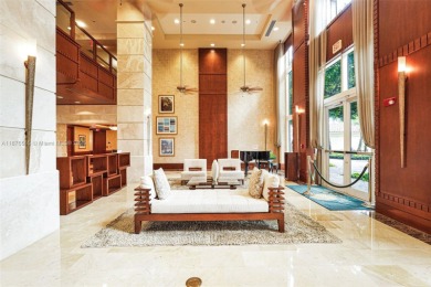 Spacious 2 bed / 2 bath condo in the heart of Aventura! Bright