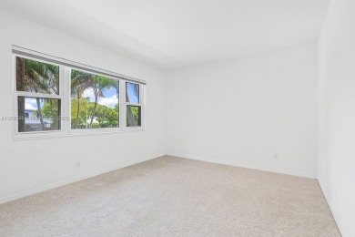 Spacious 2/2 condo in Fort Lauderdale's Heritage Landings. From