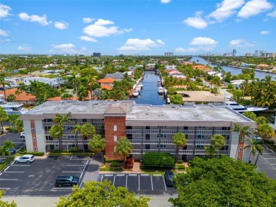 Spacious 2/2 condo in Fort Lauderdale's Heritage Landings. From