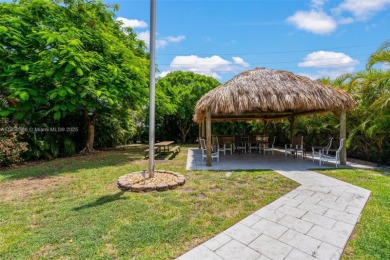 Spacious 2/2 condo in Fort Lauderdale's Heritage Landings. From