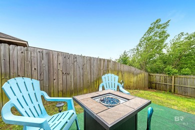 4/3 GORGEOUS & MOVE IN READY! OPEN FLOOR PLANS, HIGH, VAULTED