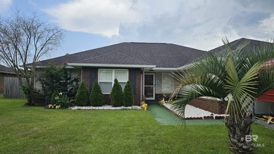 4/3 GORGEOUS & MOVE IN READY! OPEN FLOOR PLANS, HIGH, VAULTED