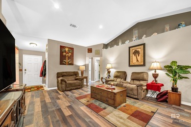 4/3 GORGEOUS & MOVE IN READY! OPEN FLOOR PLANS, HIGH, VAULTED