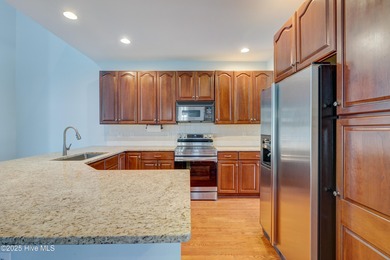 Beautiful Coastal Townhome Near Carolina Beach Just one mile