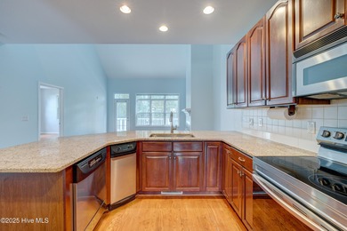 Beautiful Coastal Townhome Near Carolina Beach Just one mile