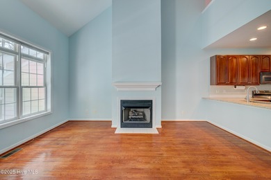 Beautiful Coastal Townhome Near Carolina Beach Just one mile