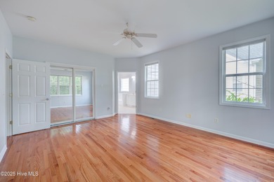 Beautiful Coastal Townhome Near Carolina Beach Just one mile