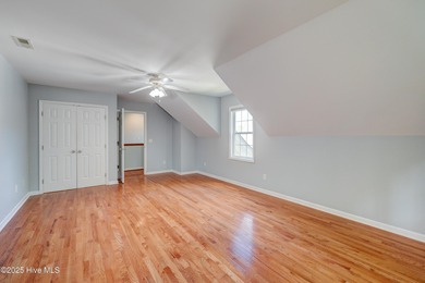 Beautiful Coastal Townhome Near Carolina Beach Just one mile