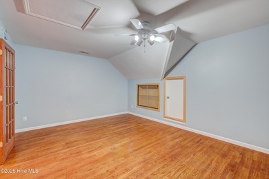 Beautiful Coastal Townhome Near Carolina Beach Just one mile