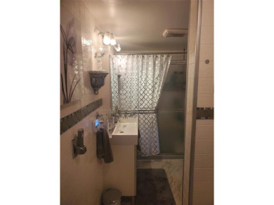 NICELY RENOVATED TURNKEY 1 BEDROOM, 1.5 BATH 1 BED, 1 BATH