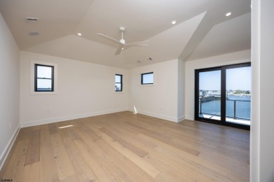 Just what you have been waiting for... Bayfront with walkability