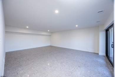 Just what you have been waiting for... Bayfront with walkability