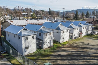 Total square footage of all buildings is 7,325, A very thriving