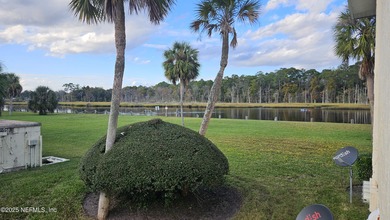 Beautiful 3BR/2BA Southside Condo with Pool & Creek Views! Enjoy