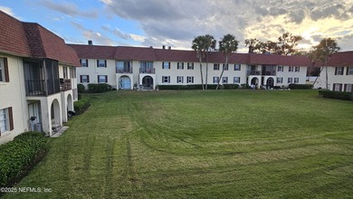 Beautiful 3BR/2BA Southside Condo with Pool & Creek Views! Enjoy