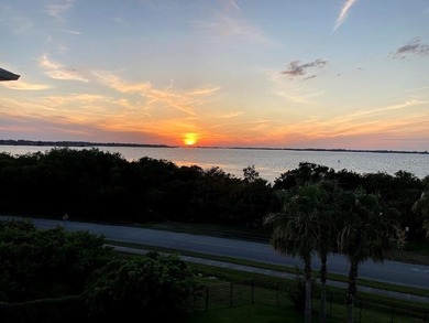 Welcome to Palma Sola Bay Club, a luxury gated condominium