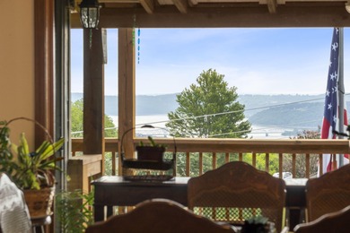 Sunrise Serenity @ Table Rock Lake Perfectly perched on a