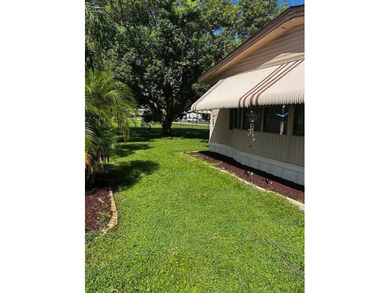 Charming 2 Bedroom, 2.5 Bathroom Mobile Home on Fenced Corner