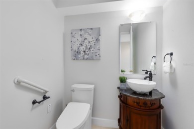 One or more photo(s) has been virtually staged. A great deal!