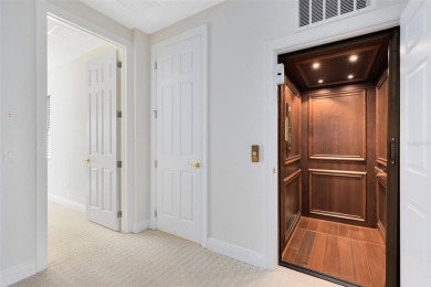 One or more photo(s) has been virtually staged. A great deal!