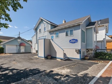 Prime Mixed-Use Commercial Office Building in the Heart of