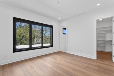 Welcome to this extraordinary newly constructed modern