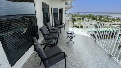 Immaculate Marina Bay Condo with a Garage on North Bay, just