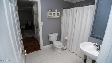 Immaculate Marina Bay Condo with a Garage on North Bay, just