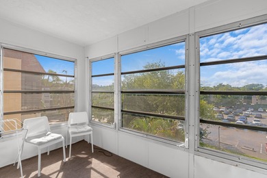 ABSOLUTELY GORGEOUS FULLY RENOVATED CONDO | PRESTIGIOUS OMEGA