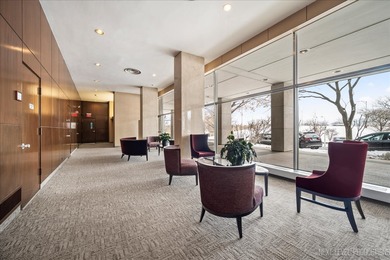 Beautifully maintained east-facing condo in popular East