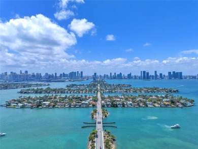 Huge 2/2.5 sundrenched corner unit sits at the canopy of the