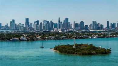 Huge 2/2.5 sundrenched corner unit sits at the canopy of the