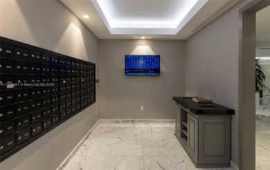 Huge 2/2.5 sundrenched corner unit sits at the canopy of the