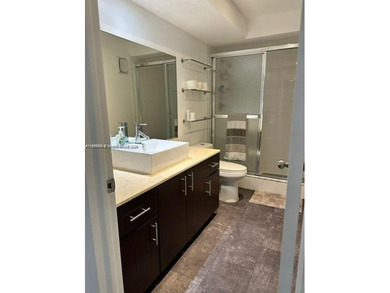 COMFORTABLE AND BEAUTIFUL PROPERTY 2 BED & 2 BATH LOCATED IN THE