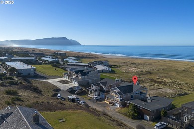 OCEAN FRONT in Gearhart -- new construction completed in 2025