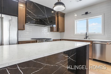 Welcome to the Marina Bay Condominiums of Spring Lake! From the