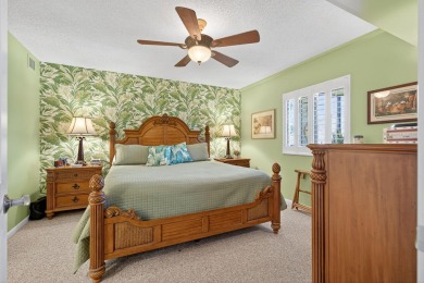 Lovely corner unit 2/2 condo in the Marina at the Bluffs