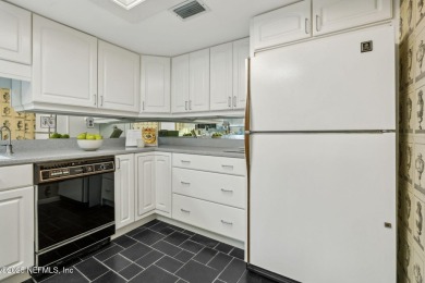 Riverfront elegance in Riverside - 3BR Park Plaza condo with