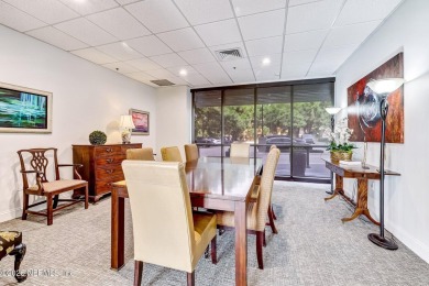 Riverfront elegance in Riverside - 3BR Park Plaza condo with