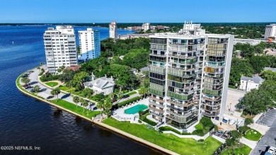 Riverfront elegance in Riverside - 3BR Park Plaza condo with