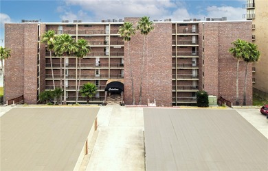 Gorgeous waterfront property located in the prestigious Catalina