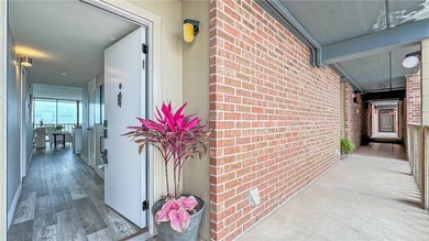 Gorgeous waterfront property located in the prestigious Catalina