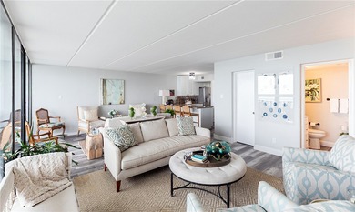 Gorgeous waterfront property located in the prestigious Catalina