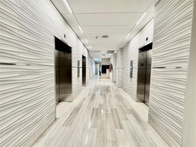 Prime Sunny Isles location! Spacious 1 bed, 1 bath condo with