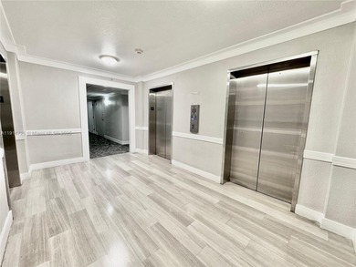 Prime Sunny Isles location! Spacious 1 bed, 1 bath condo with