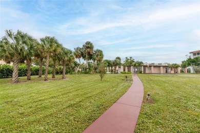 Motivated seller--bring all offers! This well-maintained 2-bed