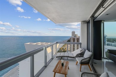 AMAZING VIEWS! A WOW UNIT!! OFFERING BEST AVAILABLE VIEWS