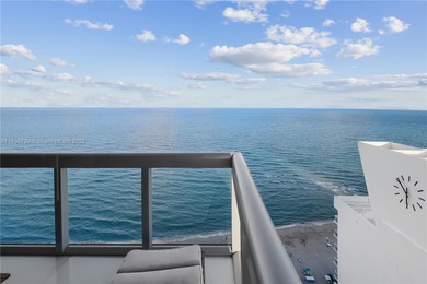 AMAZING VIEWS! A WOW UNIT!! OFFERING BEST AVAILABLE VIEWS