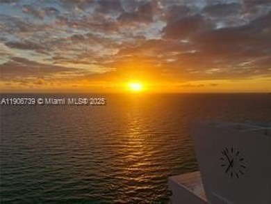 AMAZING VIEWS! A WOW UNIT!! OFFERING BEST AVAILABLE VIEWS